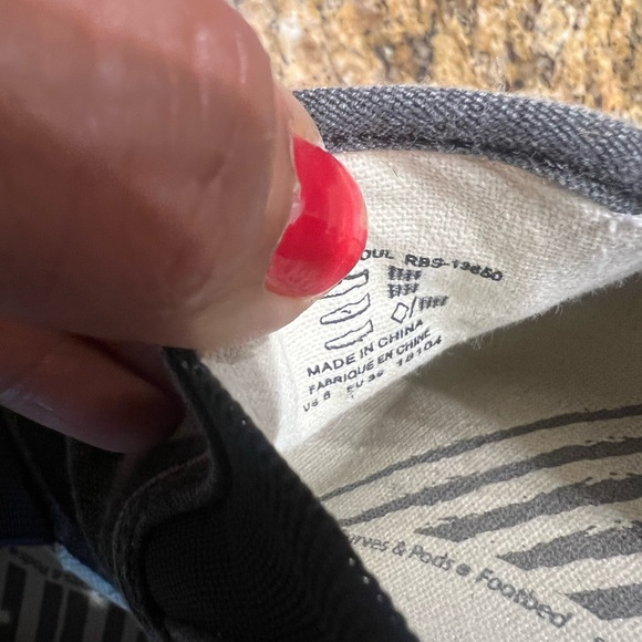 Taos womens size 8 - Picture 13 of 13